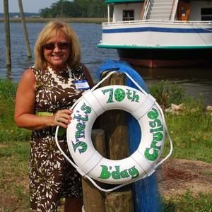 Meet your Posher, Paula